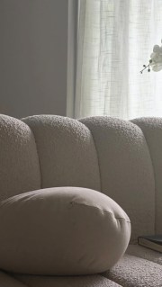 Healing is not always loud or dramatic.

Sometimes it looks like noticing you’re holding your breath, unclenching your jaw, or realizing your shoulders have been tense all day.

These small moments of awareness matter. They create the opportunity to pause, regulate, and respond with intention instead of staying on autopilot. 🤍

#somatictherapy #psychology #mentalhealth